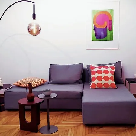 Apartment Chic In Athens